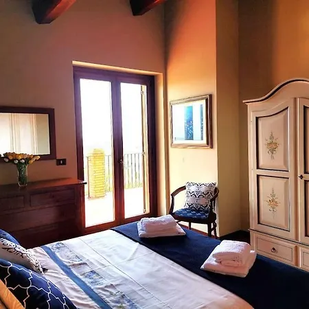 Characteristic Restored With 360 Degree Views Vakantiehuis Montefino