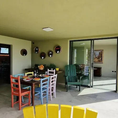 Vakantiehuis Characteristic Restored With 360 Degree Views