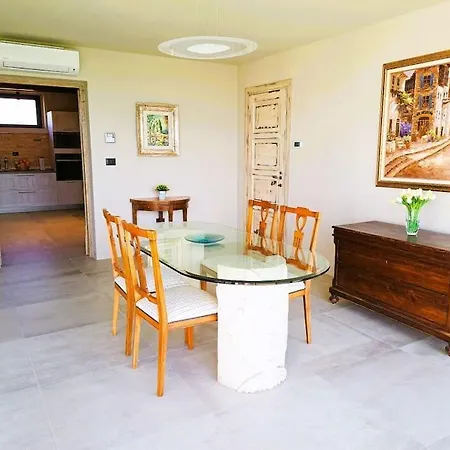 Vakantiehuis Characteristic Restored With 360 Degree Views *