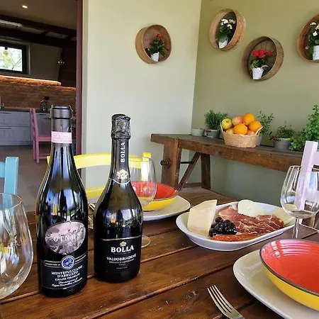 Vakantiehuis Characteristic Restored With 360 Degree Views