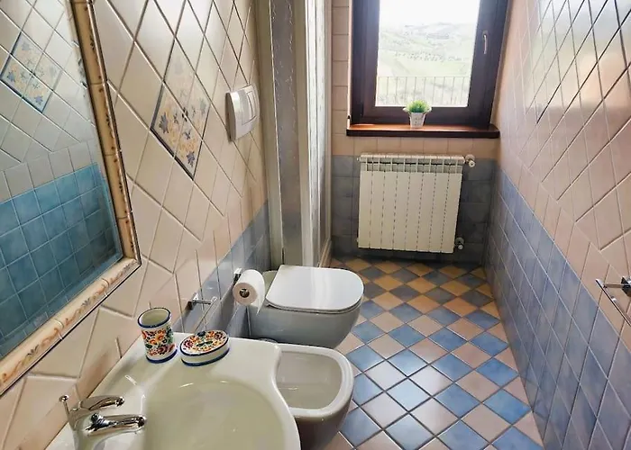 Characteristic Restored With 360 Degree Views 別荘