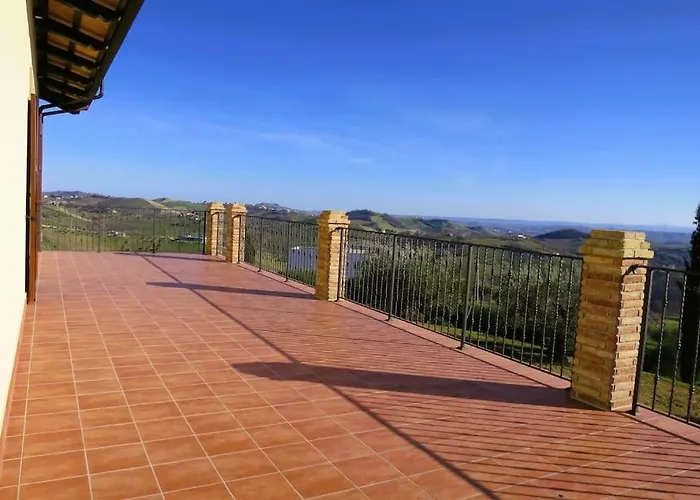 別荘 Characteristic Restored With 360 Degree Views Montefino