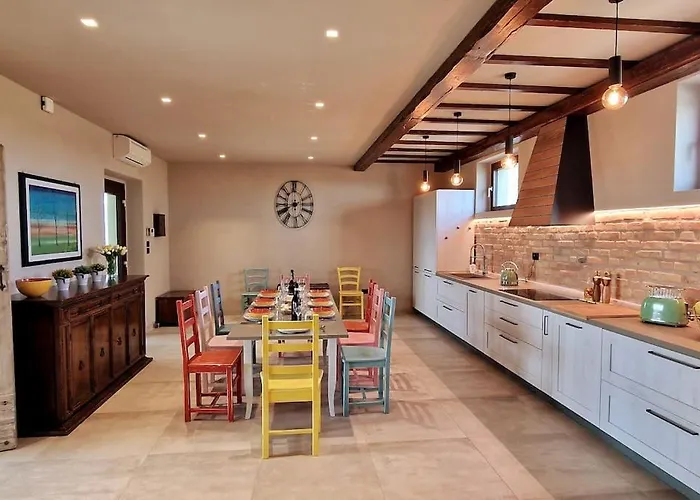 Σπίτι διακοπών Characteristic Restored With 360 Degree Views *