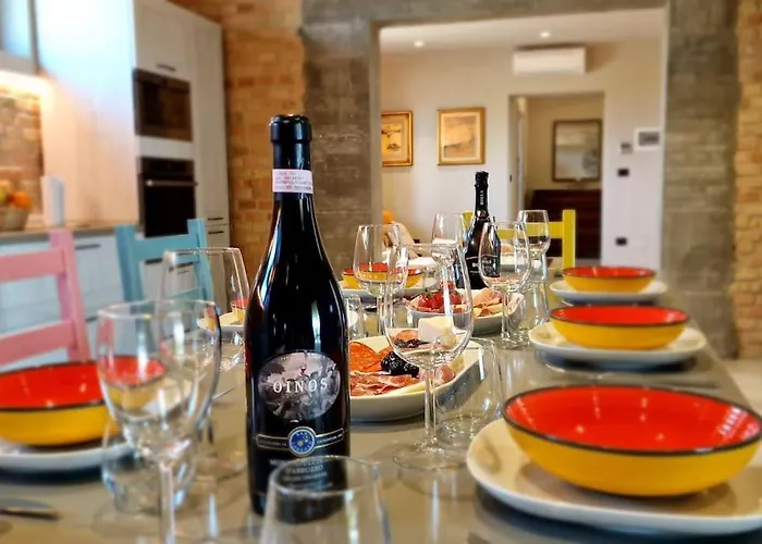 Characteristic Restored With 360 Degree Views 別荘