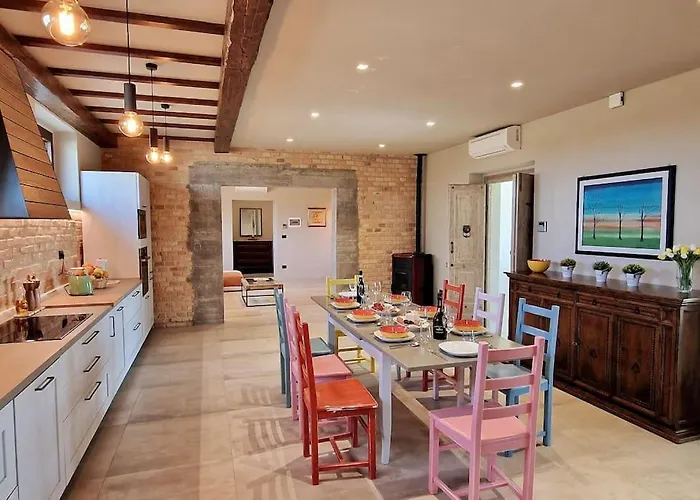 Characteristic Restored With 360 Degree Views Σπίτι διακοπών