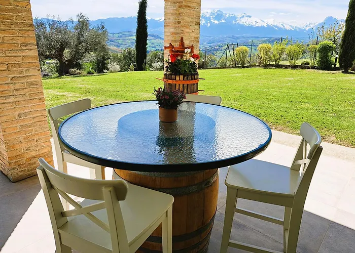 Characteristic Restored With 360 Degree Views Σπίτι διακοπών Montefino