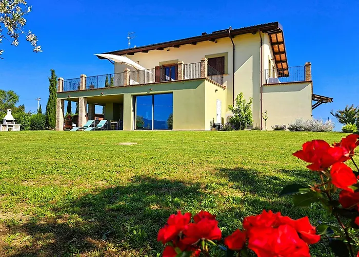 Characteristic Restored With 360 Degree Views * Montefino